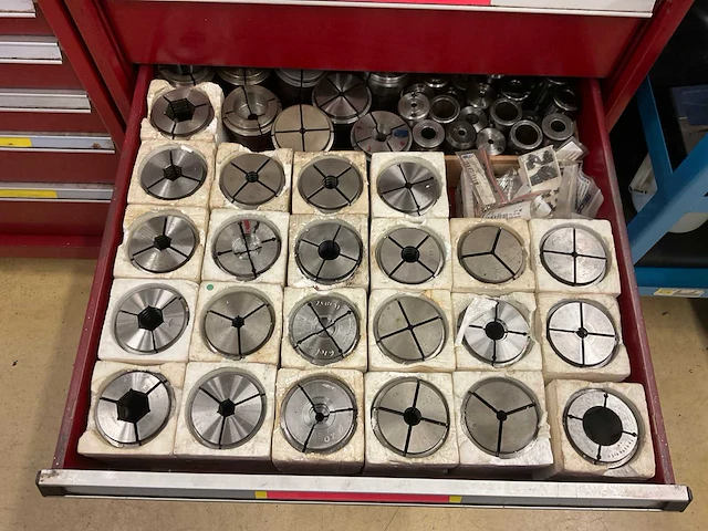 Partij draaigereedschappen en toebehoren - afbeelding 9 van  49