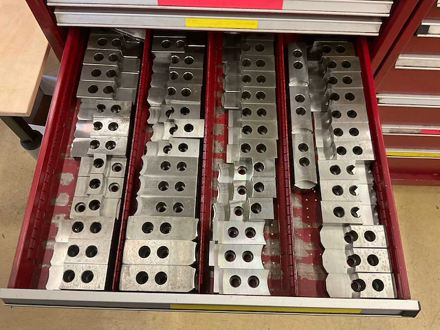 Partij draaigereedschappen en toebehoren - afbeelding 18 van  49