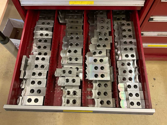 Partij draaigereedschappen en toebehoren - afbeelding 20 van  49