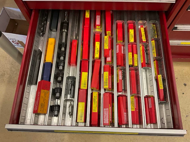 Partij draaigereedschappen en toebehoren - afbeelding 21 van  49