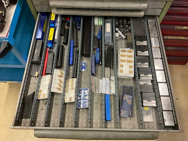 Partij draaigereedschappen en toebehoren - afbeelding 31 van  49