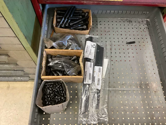 Partij draaigereedschappen en toebehoren - afbeelding 42 van  49
