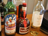 Partij dranken bestaande uit o.a. tia maria, malagousia rode wijn, samosa witte wijn & grand marnier liquer - afbeelding 3 van  4