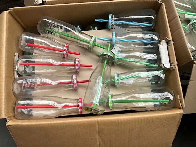 Partij drinkflessen - afbeelding 2 van  6