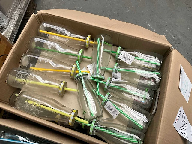Partij drinkflessen - afbeelding 5 van  6