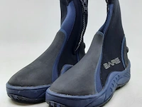 Partij duikers schoenen, o.a. maat 42 bare - afbeelding 1 van  8