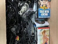 Partij dvd's & (aansluit) kabels - afbeelding 1 van  1