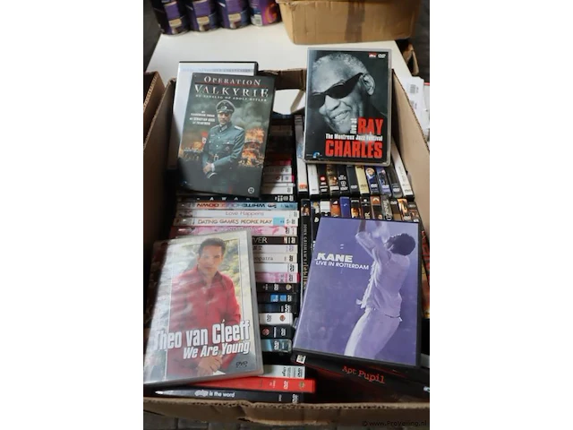 Partij dvd's, diverse titels o.a. fashion chicks, homefront & harry potter - 145 stuks - afbeelding 2 van  3