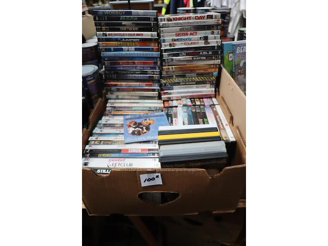 Partij dvd's, diverse titels o.a. the tourist, knight and day & sister act - 100 stuks - afbeelding 1 van  3
