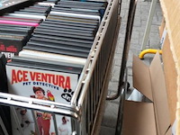 Partij dvd's inclusief verkoopbak - afbeelding 4 van  4