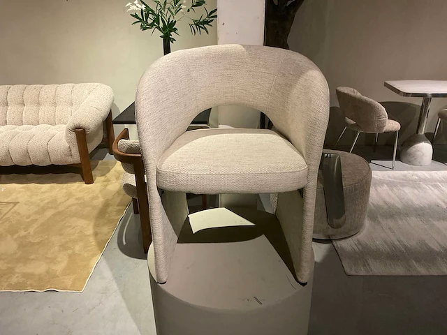 Partij eetkamerstoelen, fauteuils, poefs (13x) - afbeelding 2 van  38