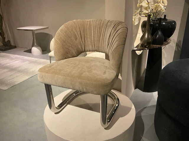 Partij eetkamerstoelen, fauteuils, poefs (13x) - afbeelding 6 van  38