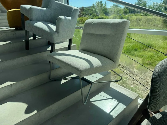 Partij eetkamerstoelen, fauteuils, poefs (13x) - afbeelding 19 van  38