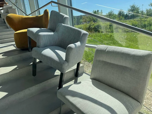 Partij eetkamerstoelen, fauteuils, poefs (13x) - afbeelding 20 van  38