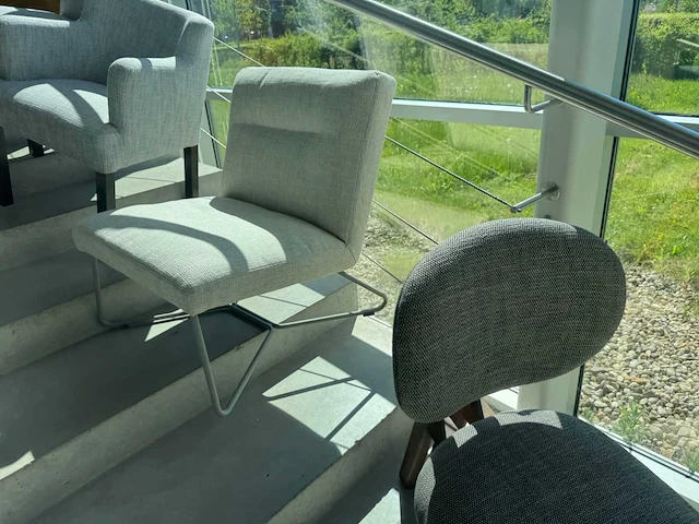 Partij eetkamerstoelen, fauteuils, poefs (13x) - afbeelding 24 van  38
