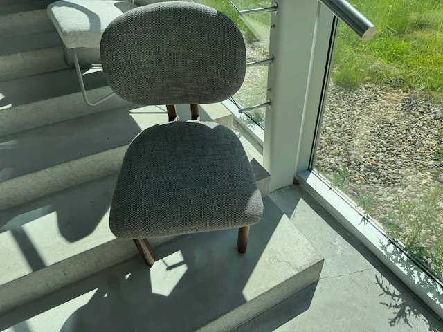 Partij eetkamerstoelen, fauteuils, poefs (13x) - afbeelding 25 van  38