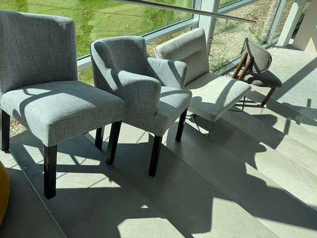 Partij eetkamerstoelen, fauteuils, poefs (13x) - afbeelding 27 van  38