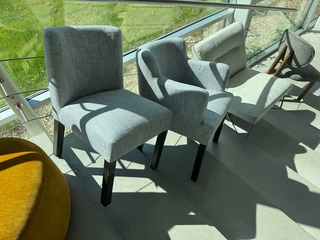 Partij eetkamerstoelen, fauteuils, poefs (13x) - afbeelding 29 van  38