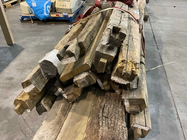 Partij eiken balken en planken - afbeelding 5 van  6