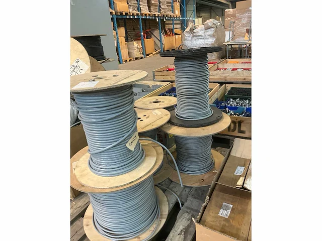 Partij electriciteitkabel - afbeelding 2 van  8