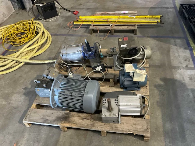 Partij electro motoren - afbeelding 3 van  7