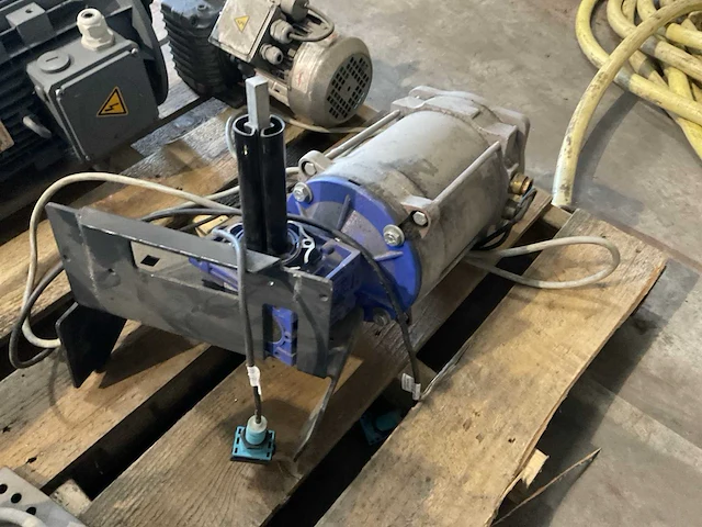 Partij electro motoren - afbeelding 7 van  7