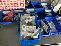 Partij electronica onderdelen - afbeelding 2 van  8