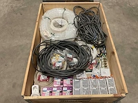 Partij elektra materiaal - afbeelding 1 van  3