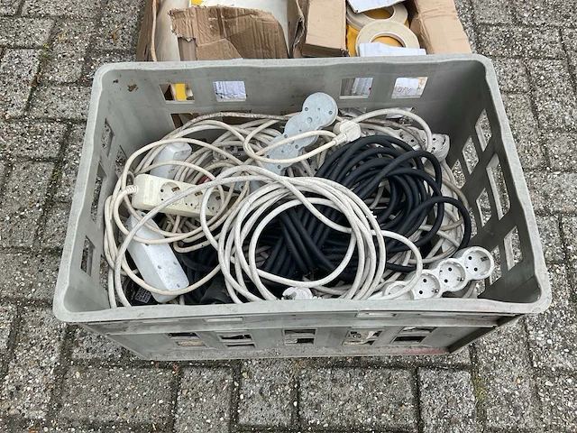 Partij elektra-tape-marktklemmen - afbeelding 2 van  4
