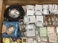 Partij elektra toebehoren - afbeelding 5 van  5