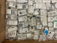Partij elektra toebehoren - afbeelding 3 van  5