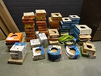 Partij elektrakabel, circa 75 rollen - afbeelding 1 van  6
