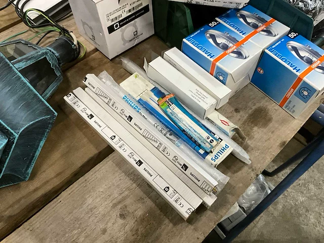 Partij elektra/verlichting - afbeelding 7 van  9