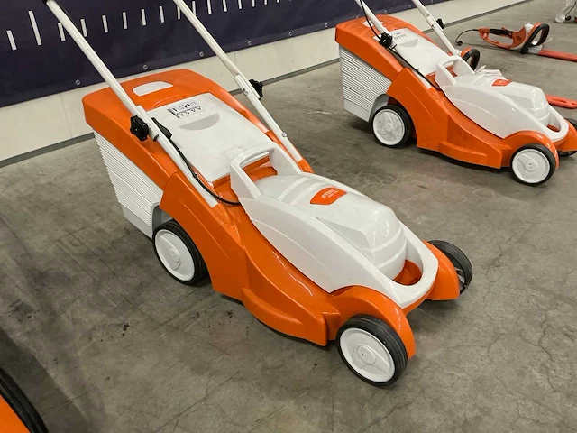 Partij elektrisch stihl gereedschap - afbeelding 2 van  16