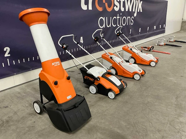 Partij elektrisch stihl gereedschap - afbeelding 1 van  16