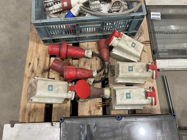 Partij elektrische materialen - afbeelding 5 van  8
