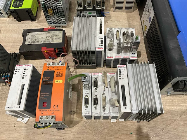 Partij elektrische onderdelen - afbeelding 9 van  10