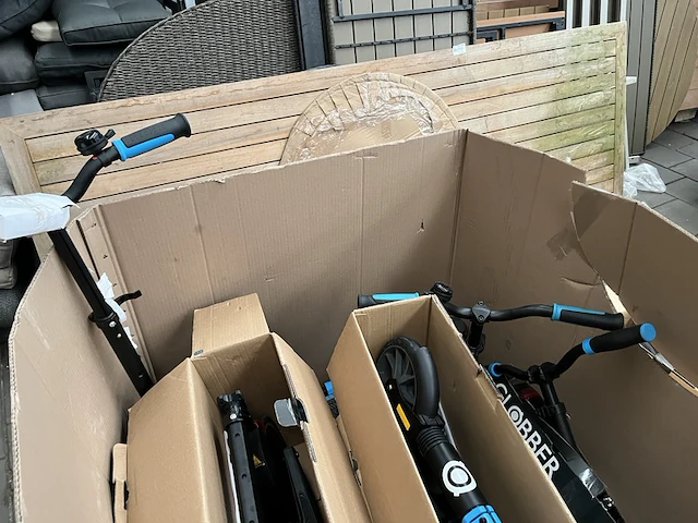 Partij elektrische steps - afbeelding 2 van  11