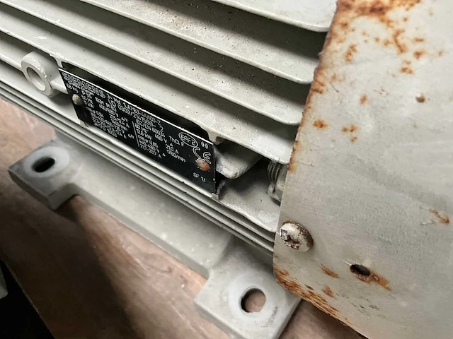 Partij elektromotor met frequentieregelaar - afbeelding 8 van  12