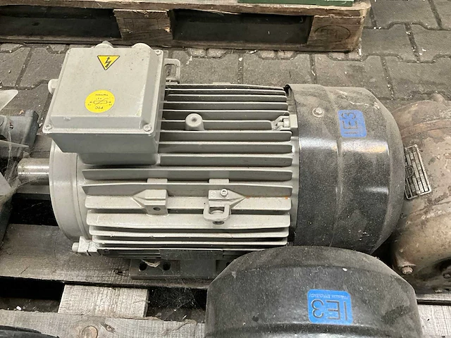 Partij elektromotor - afbeelding 6 van  11