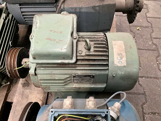 Partij elektromotor - afbeelding 2 van  15