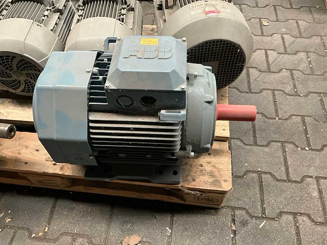 Partij elektromotor - afbeelding 2 van  10