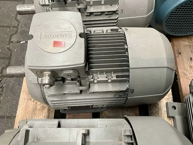 Partij elektromotor - afbeelding 5 van  10