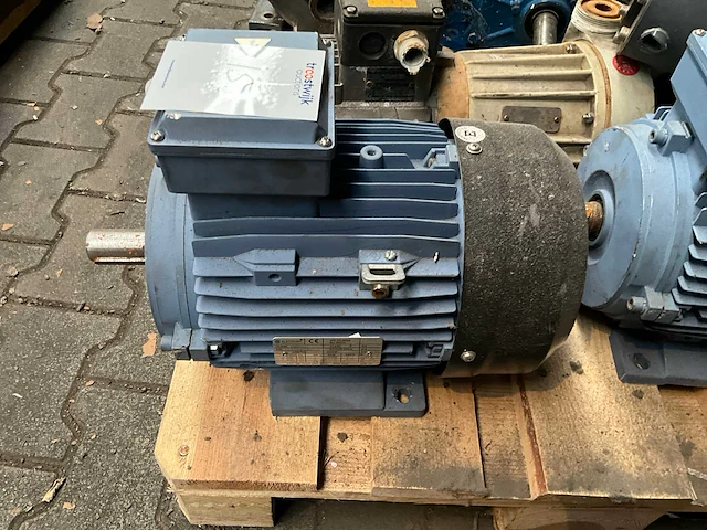 Partij elektromotor - afbeelding 5 van  12