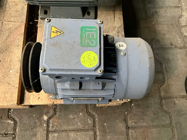 Partij elektromotor - afbeelding 7 van  10