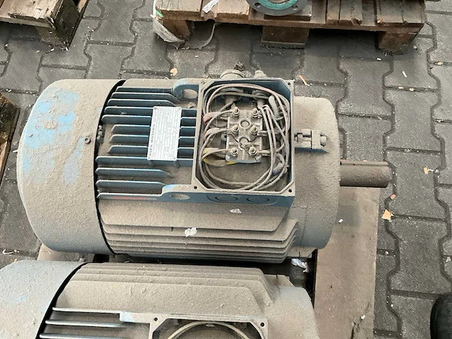Partij elektromotor - afbeelding 6 van  7