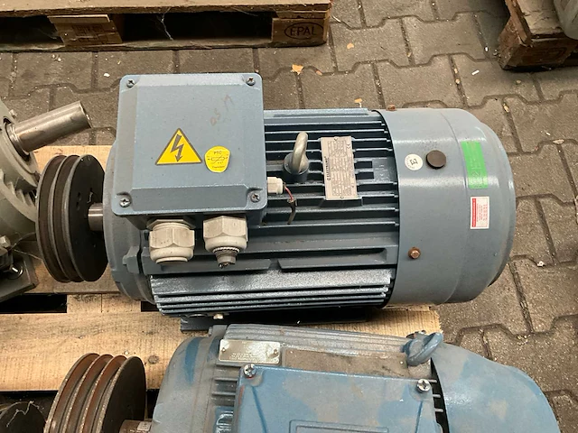 Partij elektromotor - afbeelding 6 van  9