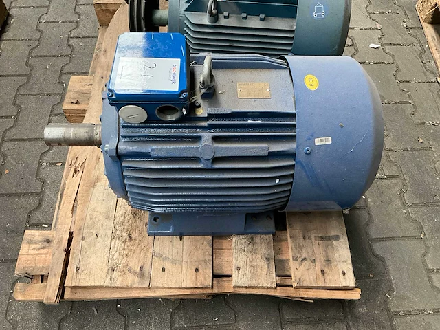 Partij elektromotor - afbeelding 2 van  7