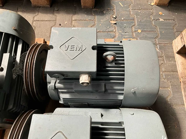 Partij elektromotor - afbeelding 5 van  8