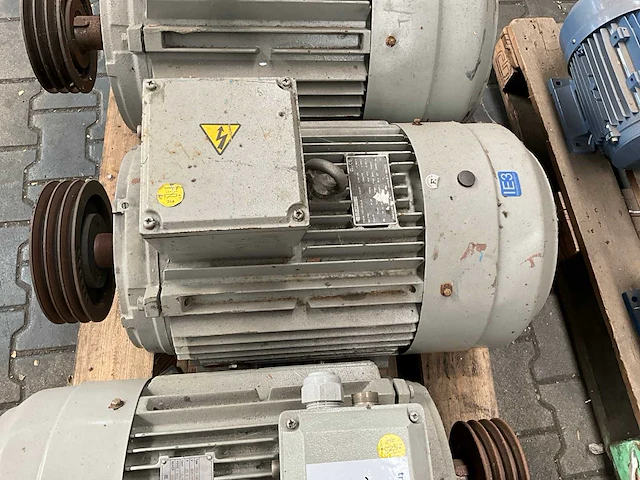 Partij elektromotor - afbeelding 4 van  7